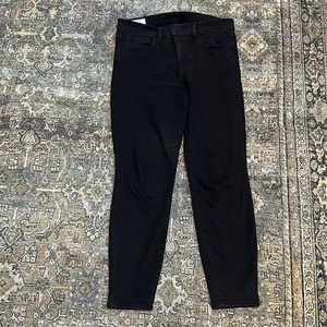 Like new Gap mid rise jegging